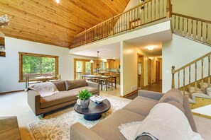 Smart TV, fireplace, offices