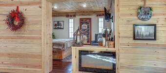 Walk to Current River: Ozarks Adventure Home!