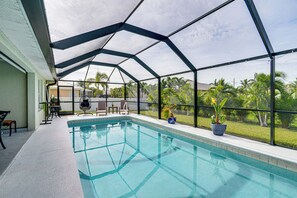 A heated pool - Poolside Lounge & Game Area: Cape Coral Retreat (Cape Coral)