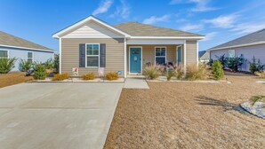 Unclassified image, 5 of 28, button - 3 Mi to Holden Beach! Family Home w/ Patio (Supply)