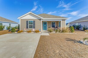 Exterior - 3 Mi to Holden Beach! Family Home w/ Patio (Supply)