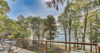 Huge Waterfront Home w/ Dock on Lake Wallenpaupack