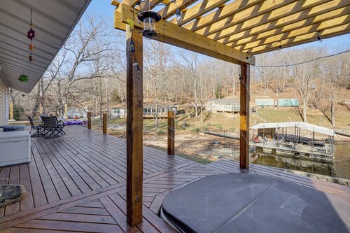 Deck, Boat Dock & More! Lake of the Ozarks Home