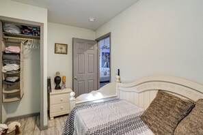 3 chambres, fer et planche à repasser, accès Internet, draps fournis