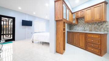 1 bedroom, iron/ironing board, Internet, bed sheets