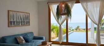 HOP NAIA Hermosa casa de playa en Punta Sal