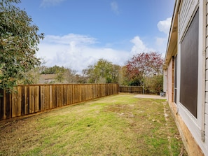 Property grounds - The Blue Door - 6 Beds Frisco w/ Arcade & Games & Office (Frisco)