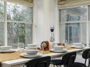 Dining - The Blue Door - 6 Beds Frisco w/ Arcade & Games & Office (Frisco)