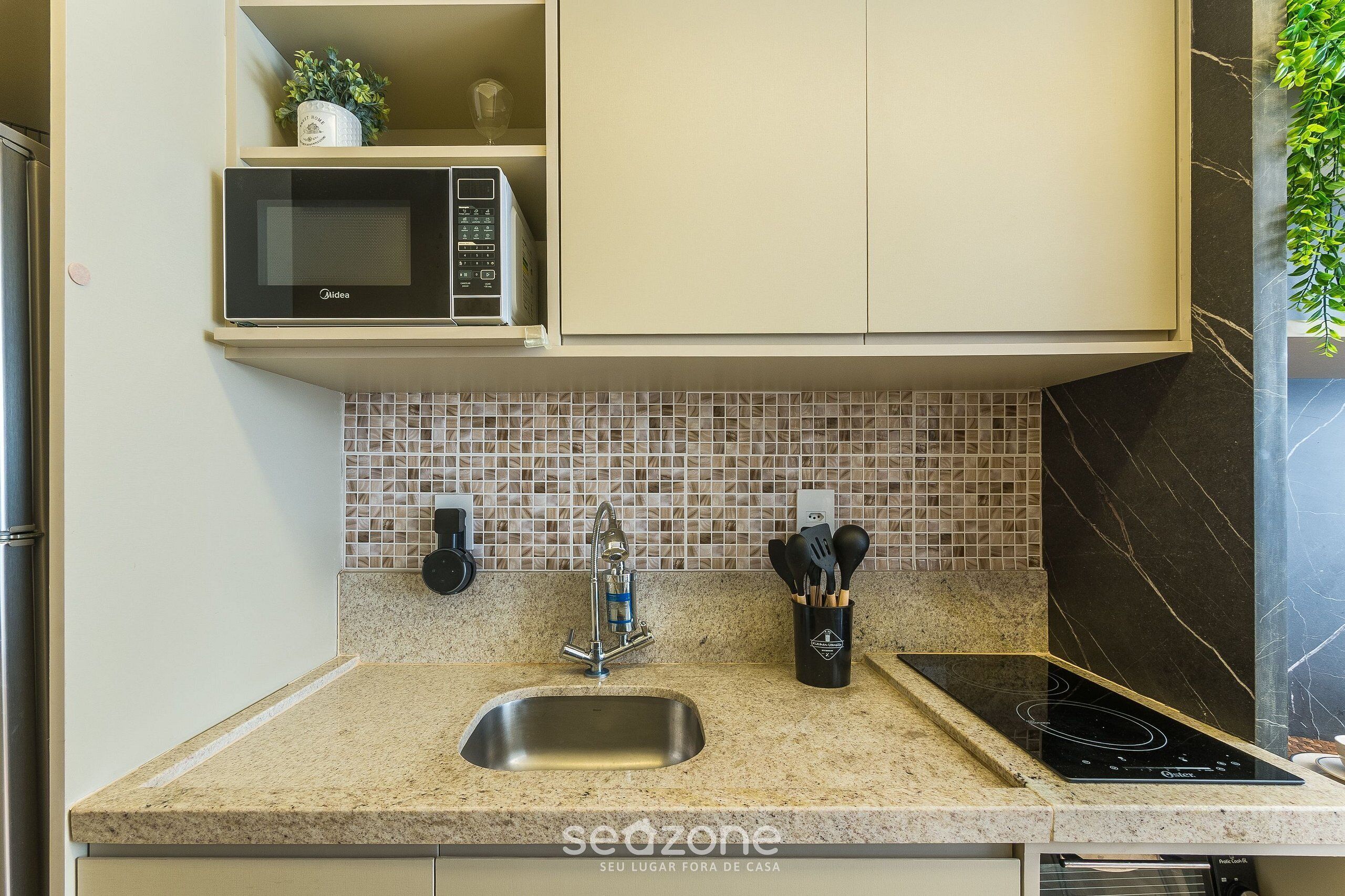 Basic Apartment | Private kitchen