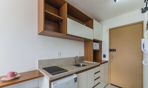 Basic Apartment | Private kitchen - Fully Equipped Apts With Leisure Minutes From the Beach Hfos (Salvador)