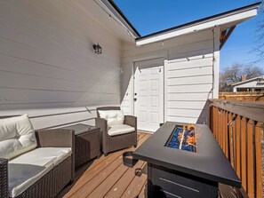 Terrace/patio - Botanical Oasis Near Riverwalk - Sleeps 12 (San Antonio)