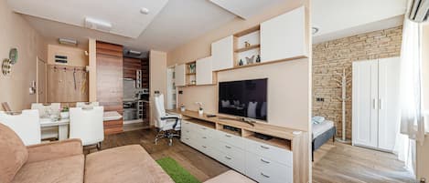 Appartement, 2 chambres | Coin séjour | Télévision à écran plat