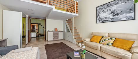 Apartment, 3 Bedrooms | Living area