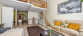 Krisztina Residence –Cozy Family Gem By Castle