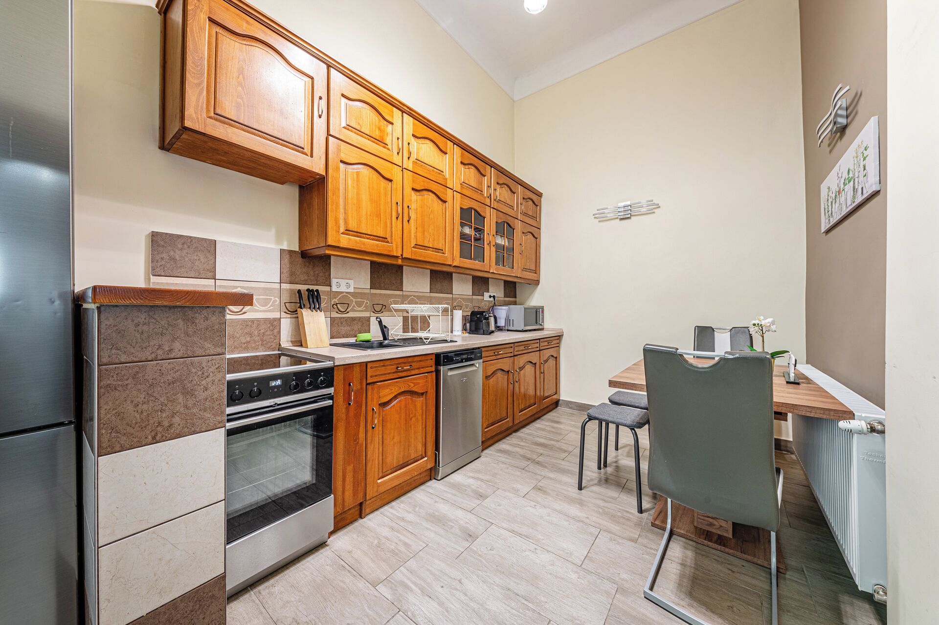 Apartment, 3 Bedrooms | Private kitchen