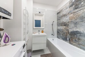 Bathroom - Cozy Haven Budapest Family Apartment (Budapest)