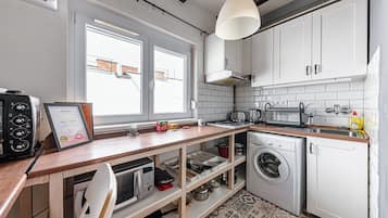 Apartment, 1 Bedroom | Private kitchen