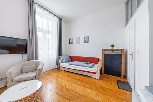 Urban Charm Studio