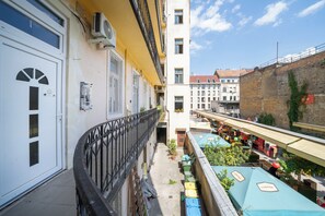 Exterior - The Simple Spot (Budapest)