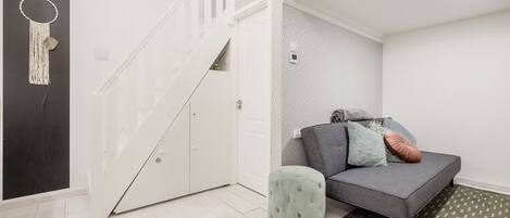 Apartment, 1 Bedroom | Living area