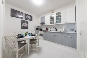 Apartment, 2 Bedrooms | Private kitchen - The Palazzo Danube- Buda Prime Location W. Balcony (Budapest)