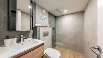 Apartment, 1 Bedroom | Bathroom