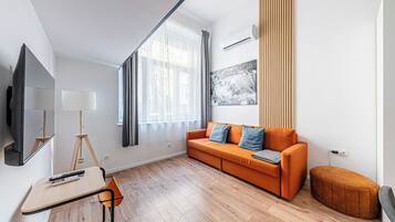 Apartment, 1 Bedroom | Living area