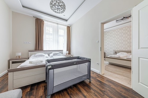 Marble Royal Suite&Studio