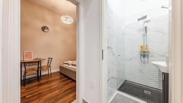 Apartment, 1 Bedroom | Bathroom