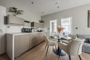Apartment, 2 Bedrooms | Private kitchen | Electric kettle - Casas Elites (Budapest)