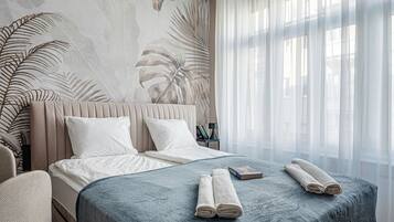 Apartment, 1 Bedroom | Desk, free WiFi