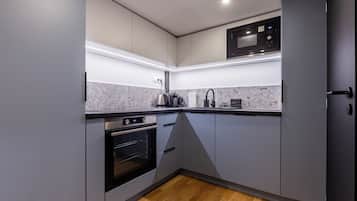 Apartment, 1 Bedroom | Private kitchen