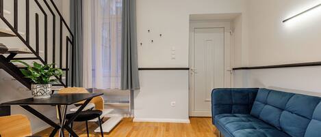 Apartment, 1 Bedroom | Living area