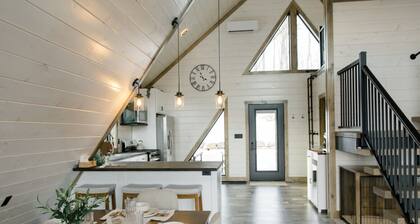 Mountain-Top A-Frame Retreat | Rooftop Hot Tub