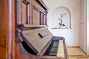 Interior - Charming Provencal farmhouse with garden and swimming pool (Noves)