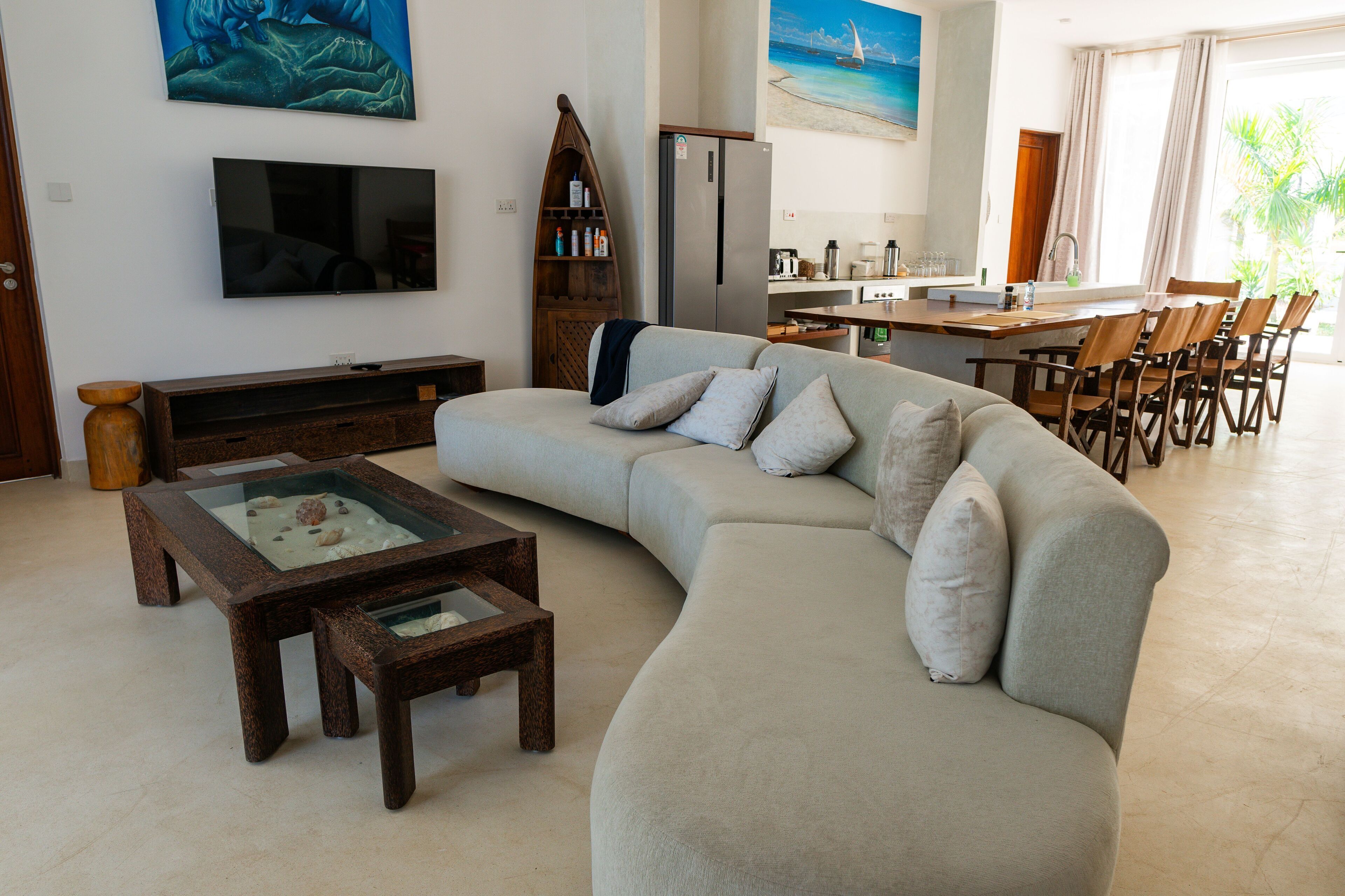 Luxury Duplex, Beach View | Living area