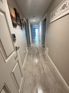 Interior - Newer 3-bedroom, 2-bath beachfront condo in Daytona Beach Shores. (Daytona Beach)