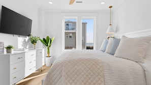 7 bedrooms, WiFi, bed sheets - Brand New 2026 Home|Steps to Beach|7 bdrm (Holden Beach)