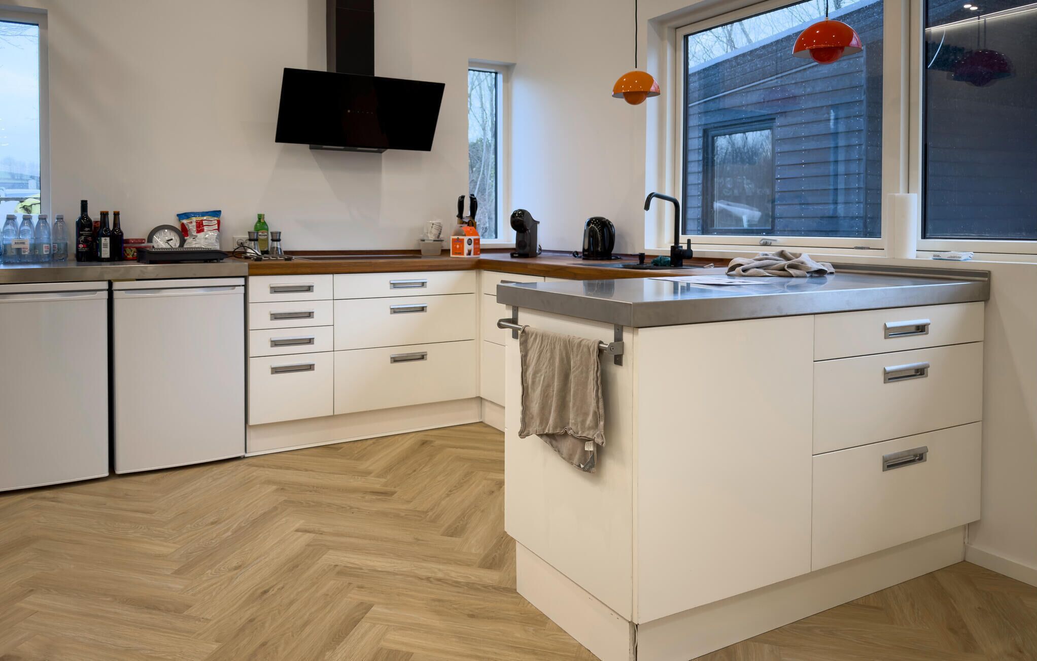 Réfrigérateur, four, plaque de cuisson, lave-vaisselle