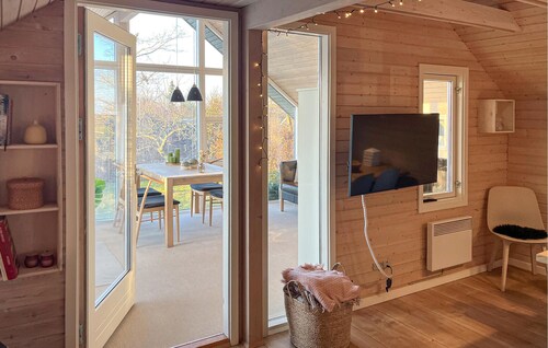Gorgeous home in Glesborg with WiFi