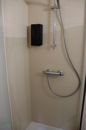 Whirlpool, Haartrockner, Handtücher, Toilettenpapier