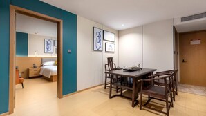 Executive Suite, 1 King Bed, Non Smoking - Baymont Kunming Economic Development Zone (Kunming)