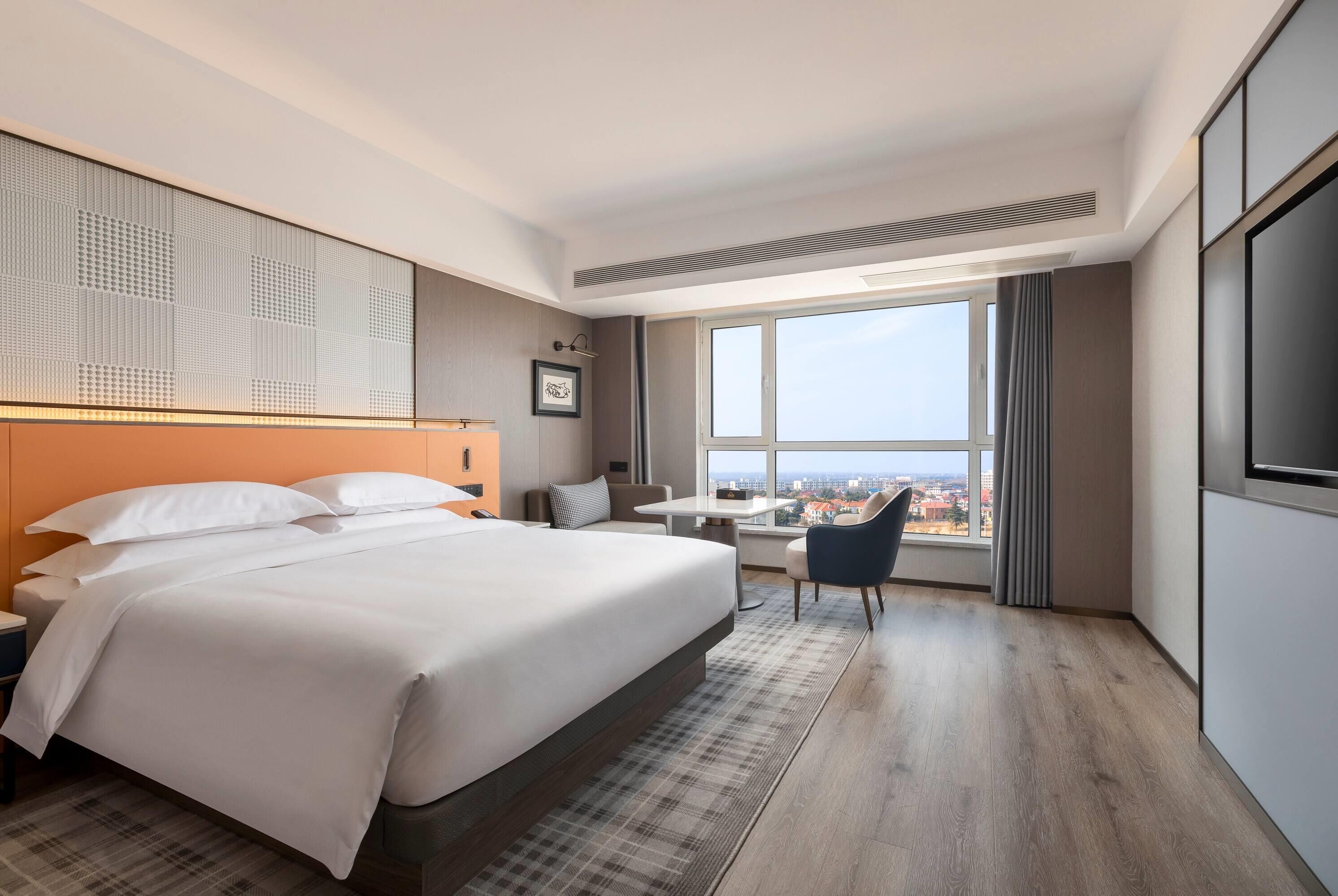 Deluxe Room, 1 King Bed, Non Smoking