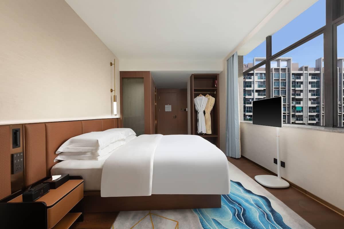 Deluxe Room, 1 King Bed, Non Smoking