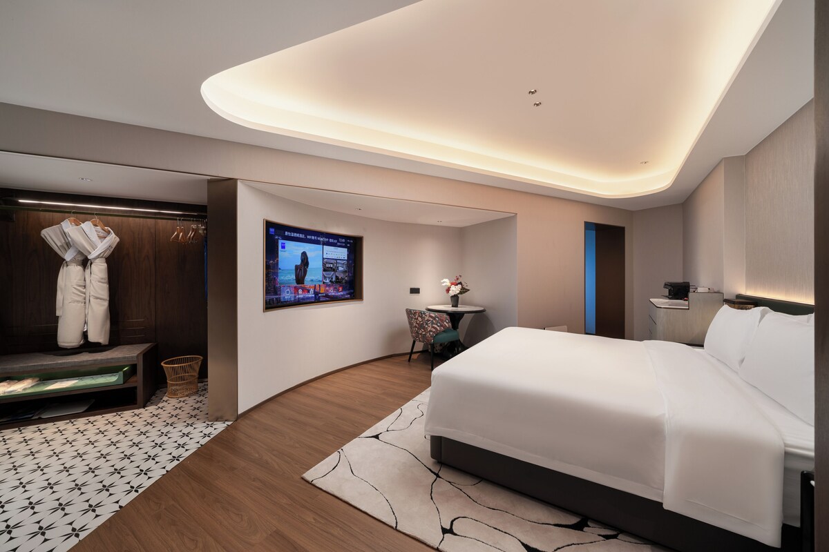 Ropa de cama de alta calidad y minibar con artículos gratuitos