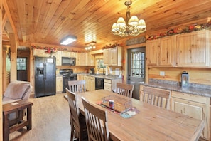 Fridge, microwave, oven, stovetop - Cozy Secluded Lodge with a View | Hot Tub•Games (Logan)