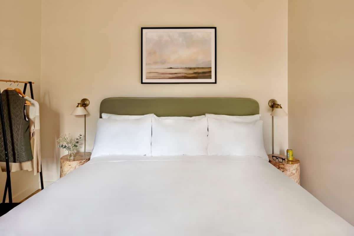 Appartamento Superior, 1 letto king con divano letto | Una scrivania, postazione laptop, ferro/asse da stiro, Wi-Fi gratuito