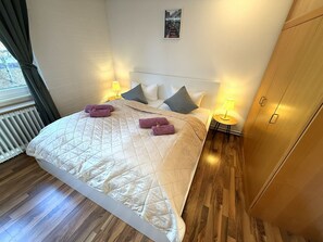 1 makuuhuone, työpöytä, vauvan matkasänky, ilmainen Wi-Fi