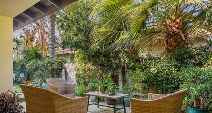 Tranquil 2-bedroom Downtown Westchester House with AC in Bakersfield