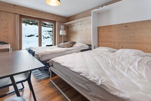 Strykejern/-brett, wi-fi og sengetøy